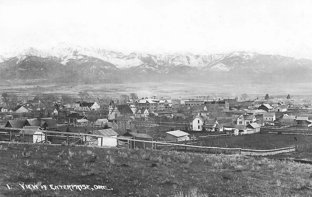 Enterprise in a postcard circa 1912. This photograph was made after the 1888 trial discussed below.